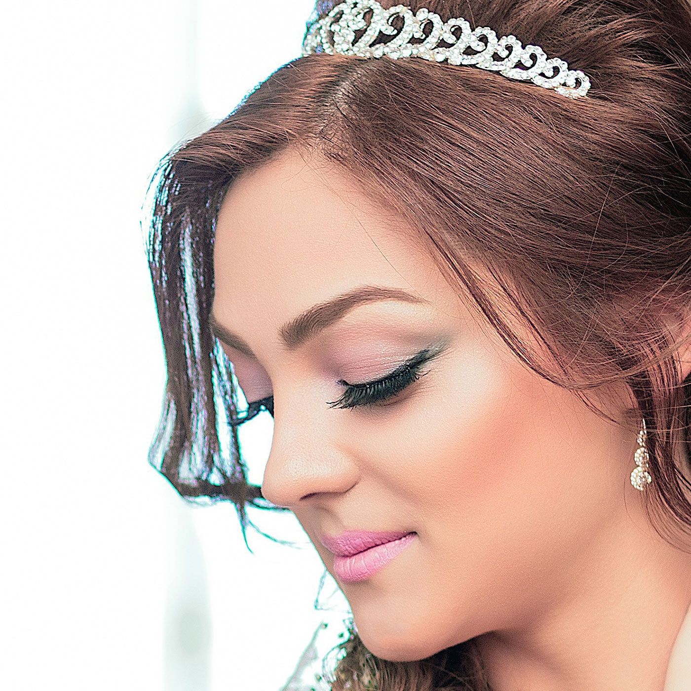 Best salons for bridal and wedding makeup and makeup artists in